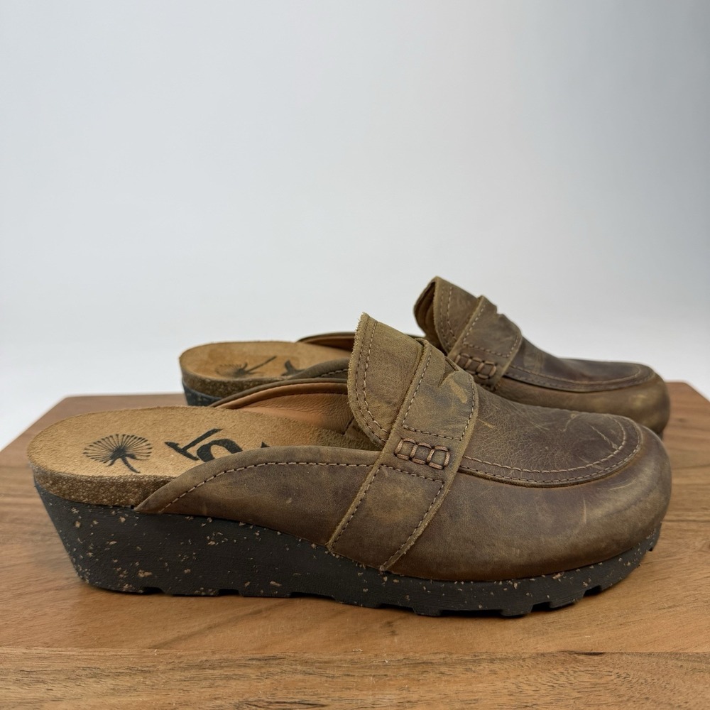 New NIB Womens OTBT Brown Leather Slip On Wedge‎ Penny Loafers Size 7.5 M